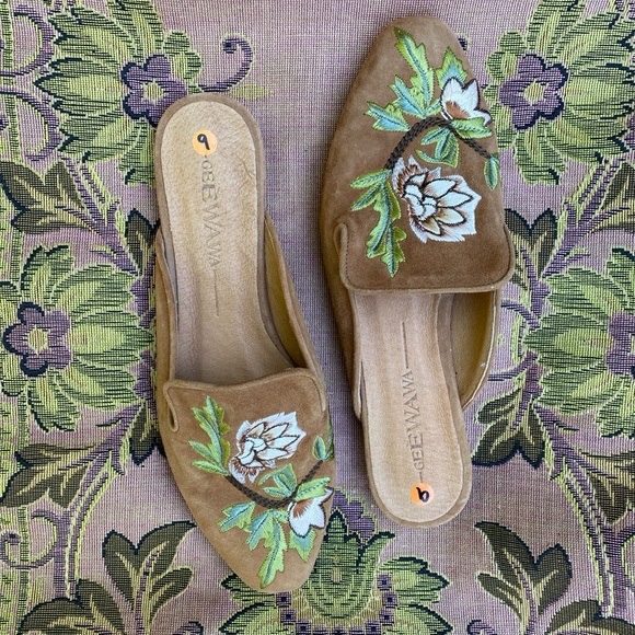 Tan Suede Embroidered Loafer Slides | Boho Floral Slip-On Shoes | Size 40 US 8.5 - Picture 2 of 7
